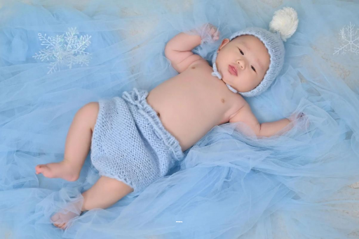 东平宝宝几个月可以吃饭